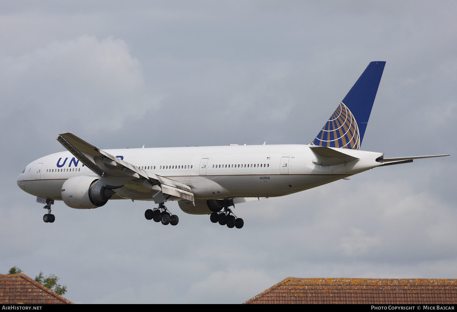 Aircraft Photo of N37018 | Boeing 777-224/ER | United Airlines | AirHistory.net #244810