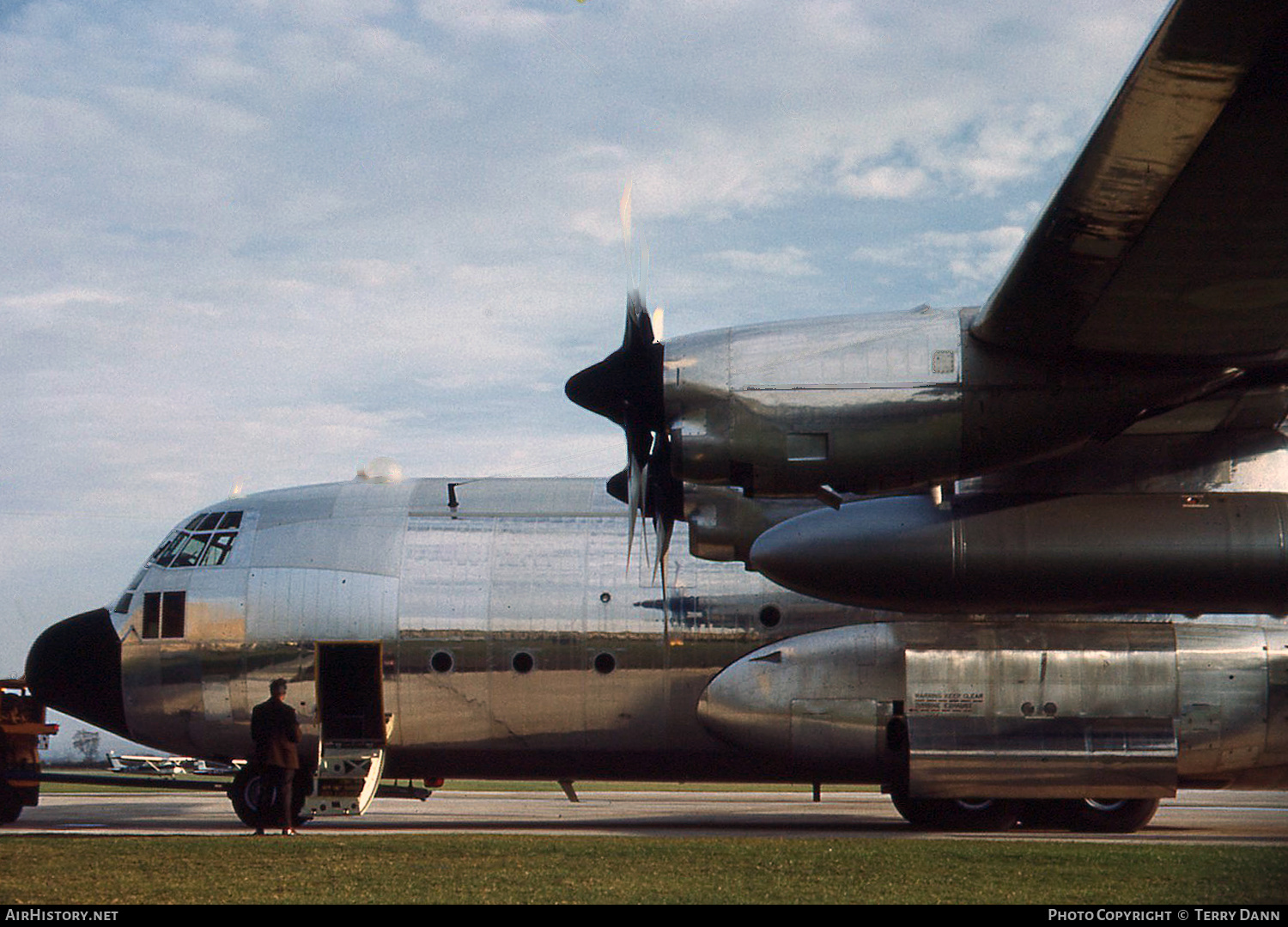 Aircraft Photo of XV213 | Lockheed C-130K Hercules C1 (L-382) | UK - Air Force | AirHistory.net #244911