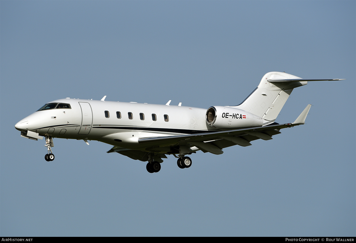 Aircraft Photo of OE-HCA | Bombardier Challenger 300 (BD-100-1A10) | AirHistory.net #244999