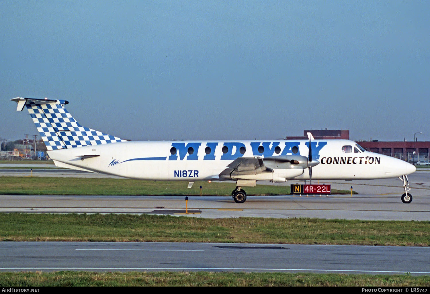 Aircraft Photo of N18ZR | Beech 1900C | Midway Connection | AirHistory.net #245007