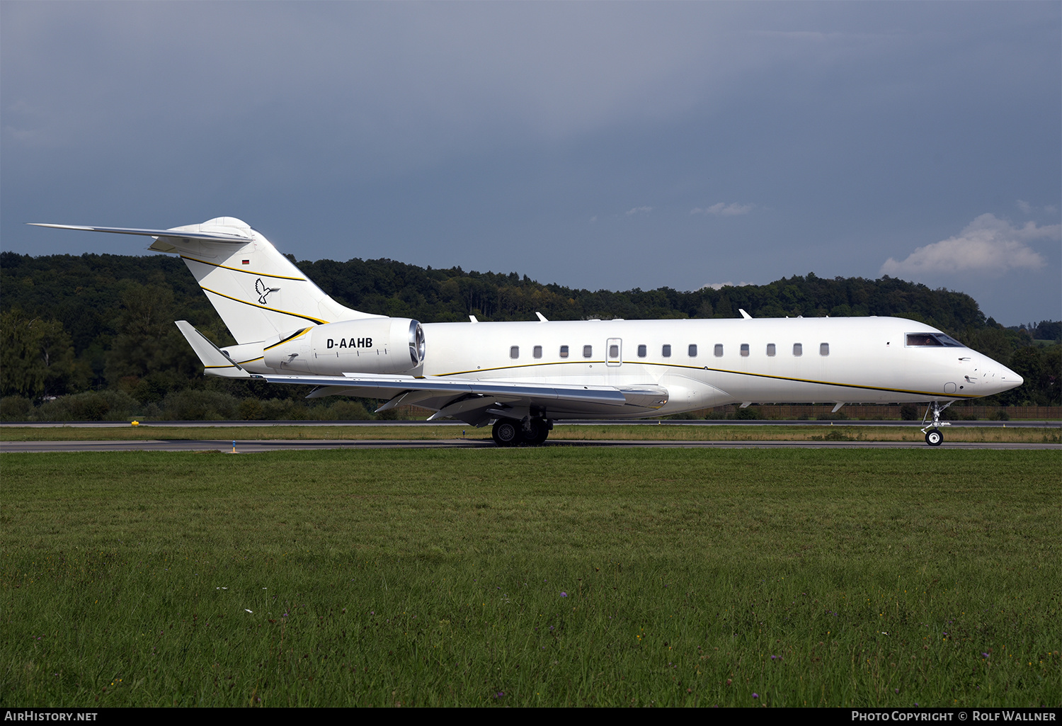Aircraft Photo of D-AAHB | Bombardier Global Express (BD-700-1A10) | AirHistory.net #245041