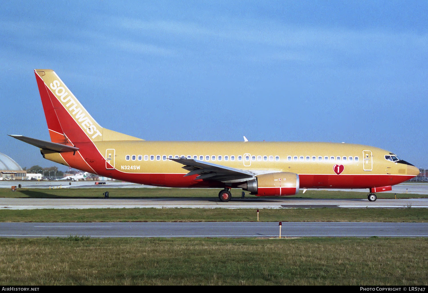 Aircraft Photo of N324SW | Boeing 737-3H4 | Southwest Airlines | AirHistory.net #245066