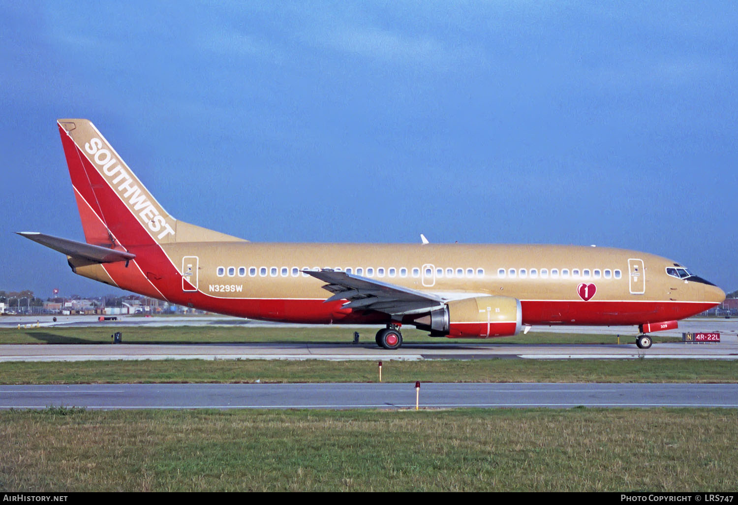 Aircraft Photo of N329SW | Boeing 737-3H4 | Southwest Airlines | AirHistory.net #245075