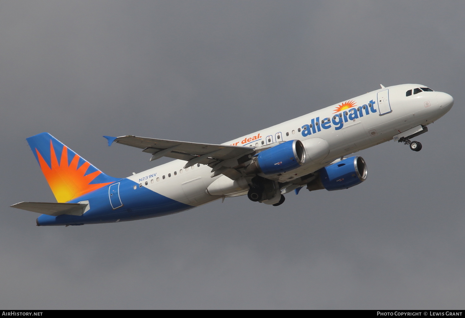 Aircraft Photo of N231NV | Airbus A320-214 | Allegiant Air | AirHistory.net #245167