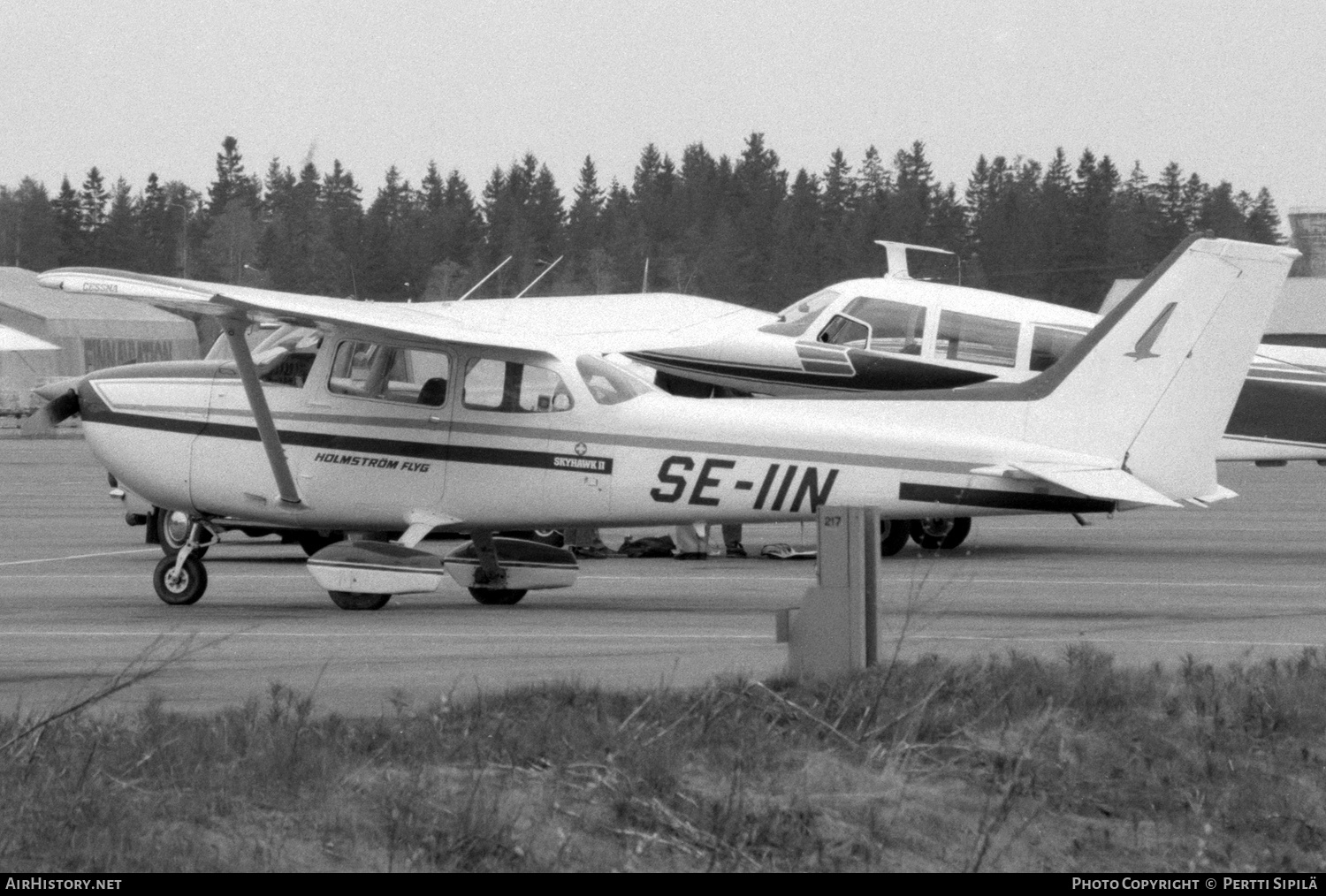Aircraft Photo of SE-IIN | Cessna 172N Skyhawk II | Holmström Flyg | AirHistory.net #245227