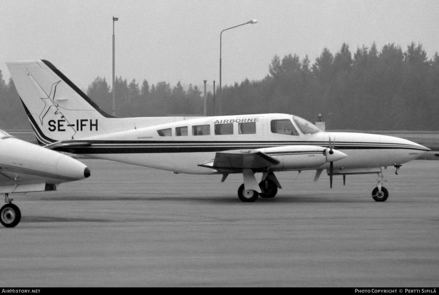 Aircraft Photo of SE-IFH | Cessna 402C Businessliner | Airborne of Sweden | AirHistory.net #245310
