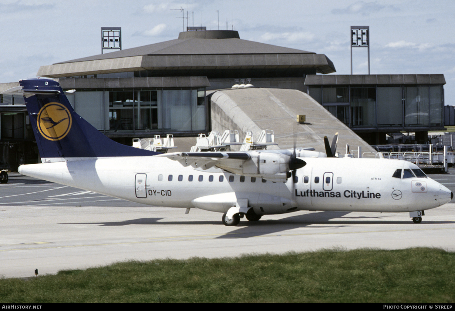 Aircraft Photo of OY-CID | ATR ATR-42-300 | Lufthansa CityLine | AirHistory.net #245344
