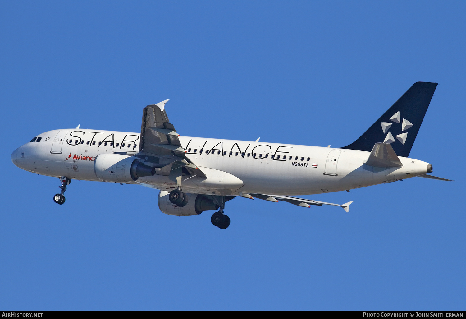 Aircraft Photo of N689TA | Airbus A320-214 | Avianca | AirHistory.net #245346