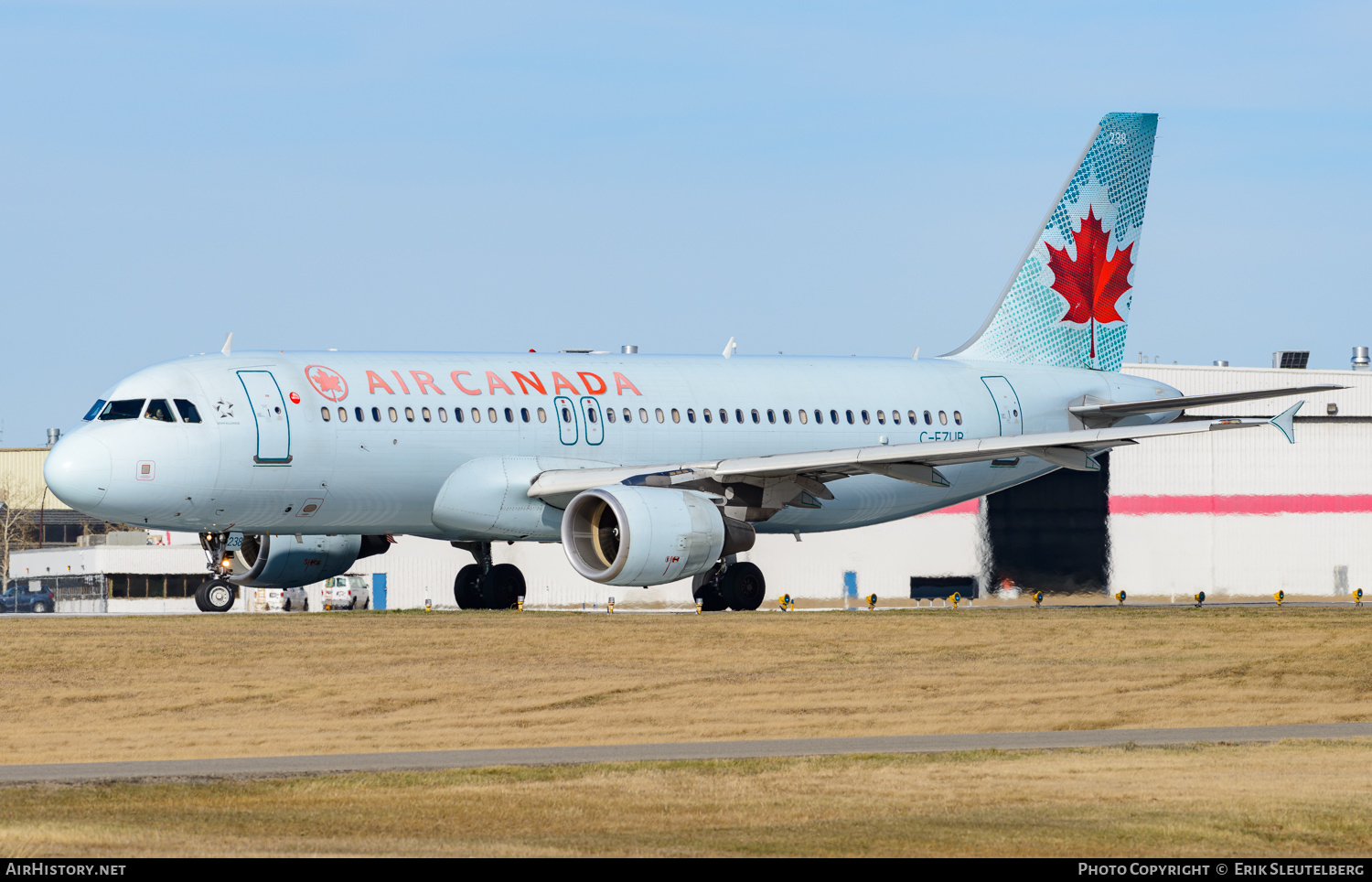 Aircraft Photo of C-FZUB | Airbus A320-214 | Air Canada | AirHistory.net #245376