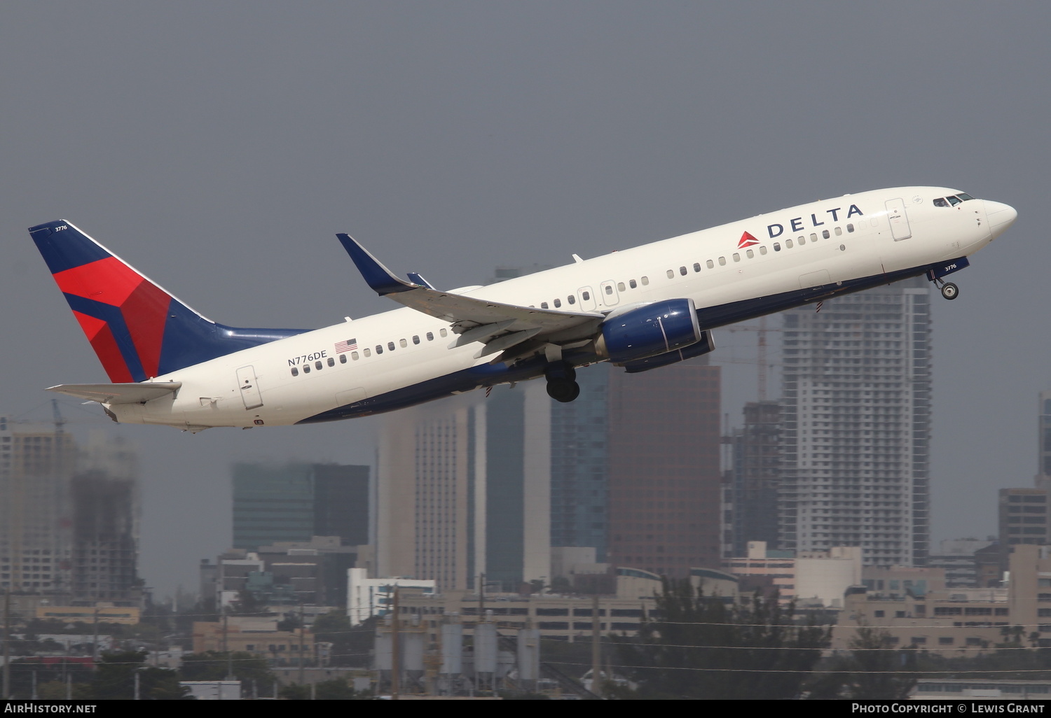 Aircraft Photo of N776DE | Boeing 737-8EH | Delta Air Lines | AirHistory.net #245414