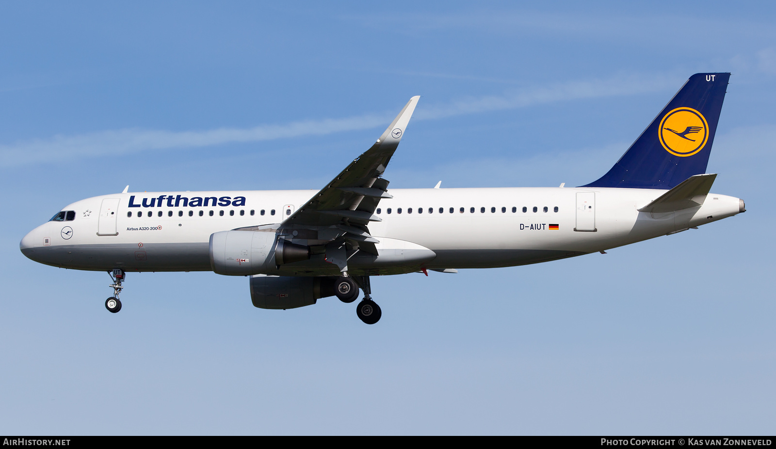 Aircraft Photo of D-AIUT | Airbus A320-214 | Lufthansa | AirHistory.net #245728