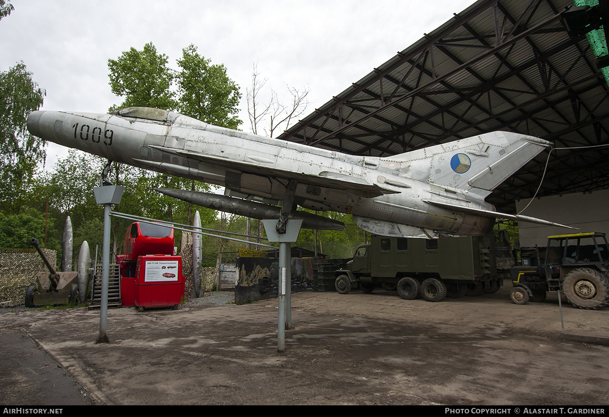 Aircraft Photo of 1009 | Aero S-106 (MiG-21F-13) | Czechoslovakia - Air Force | AirHistory.net #245746
