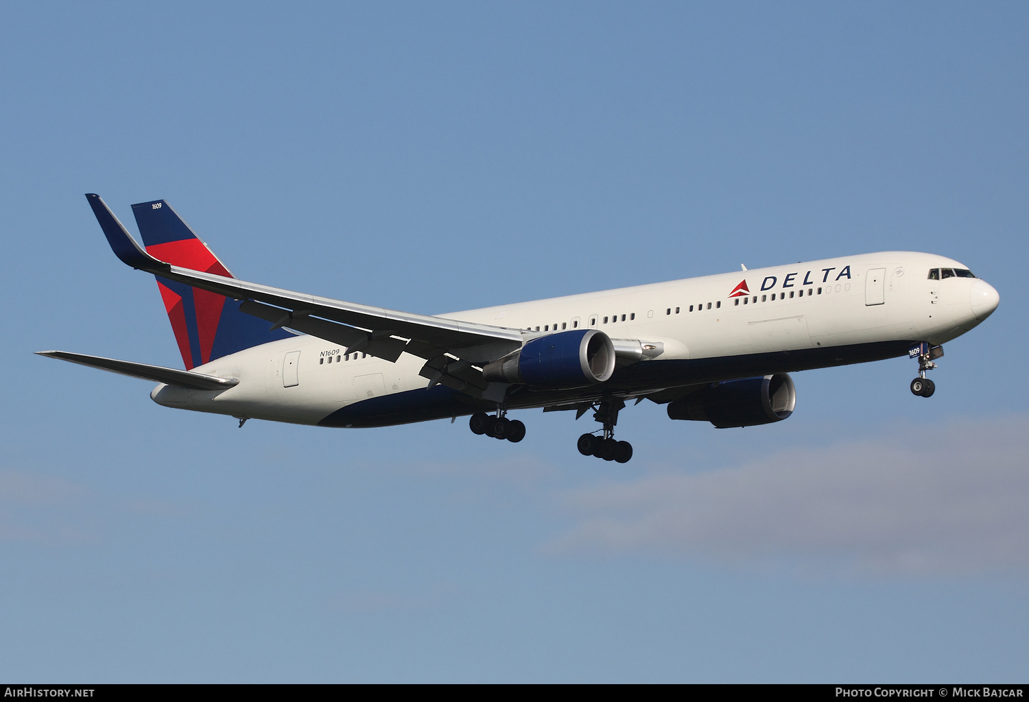 Aircraft Photo of N1609 | Boeing 767-332/ER | Delta Air Lines | AirHistory.net #245756
