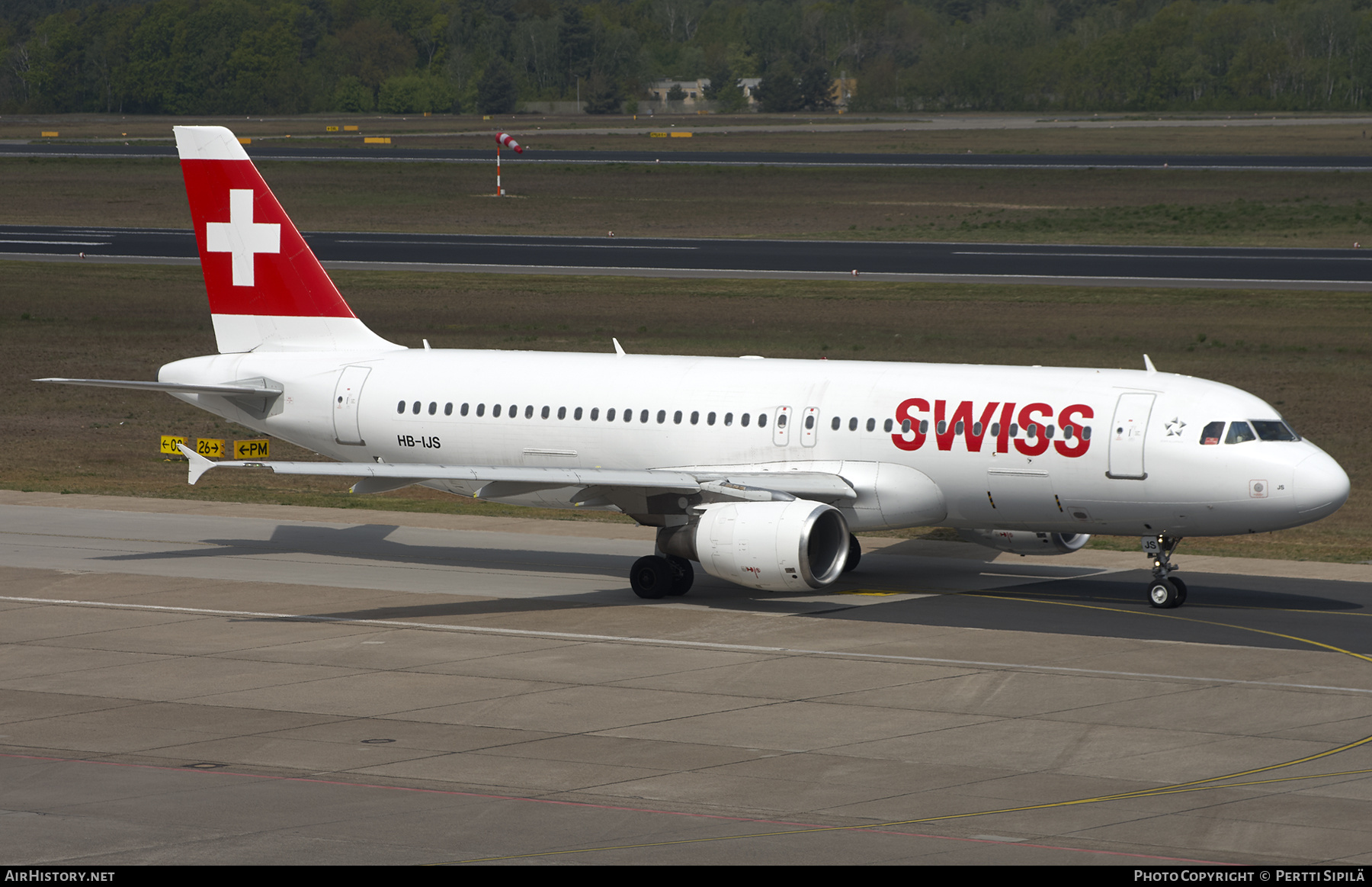 Aircraft Photo of HB-IJS | Airbus A320-214 | Swiss International Air Lines | AirHistory.net #245786