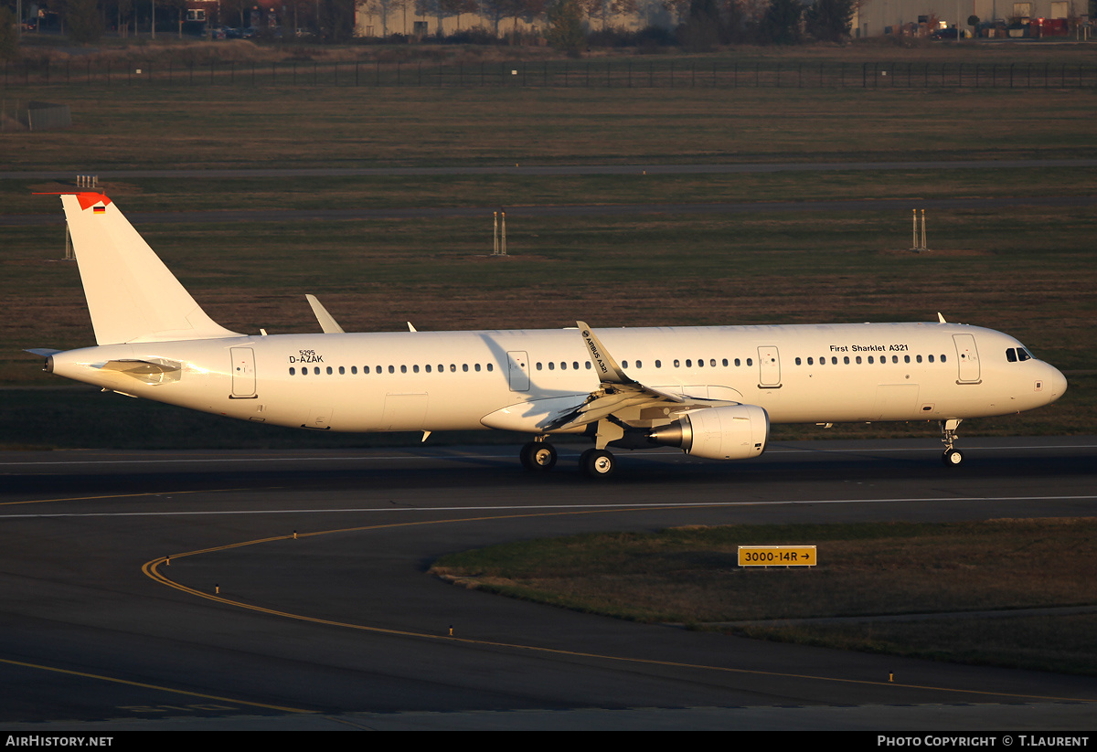 Aircraft Photo of D-AZAK | Airbus A321-211 | AirHistory.net #245820