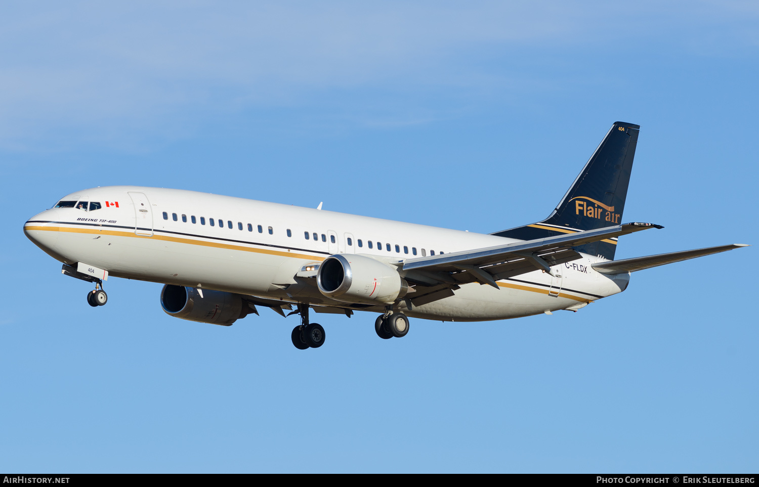 Aircraft Photo of C-FLDX | Boeing 737-408 | Flair Air | AirHistory.net #245839