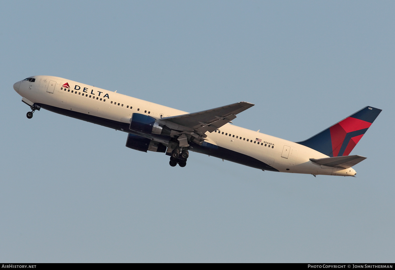Aircraft Photo of N144DA | Boeing 767-332 | Delta Air Lines | AirHistory.net #245886