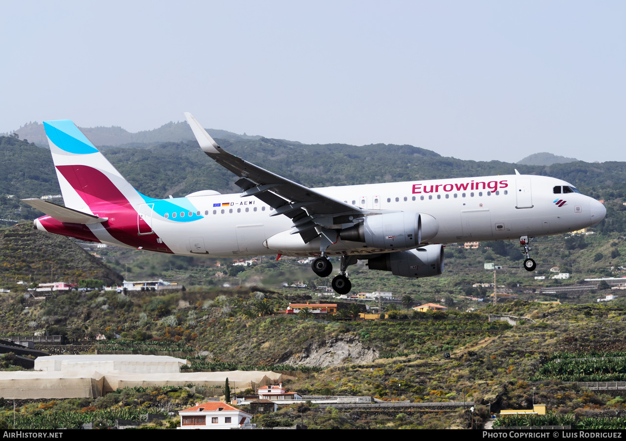 Aircraft Photo of D-AEWI | Airbus A320-214 | Eurowings | AirHistory.net #245887