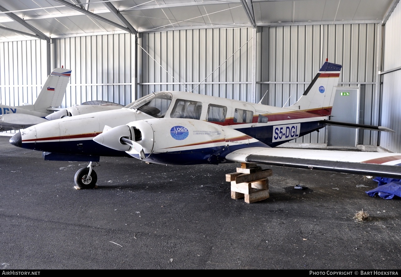 Aircraft Photo of S5-DGL | Piper PA-34-200T Seneca II | OGS - Istituto Nazionale di Oceanografia e di Geofisica Sperimentale | AirHistory.net #245937