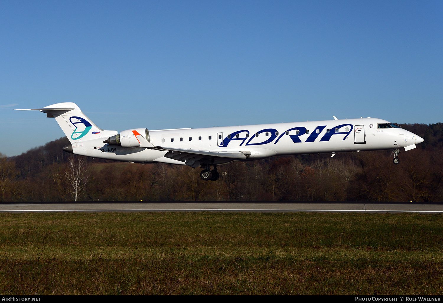 Aircraft Photo of S5-AAW | Bombardier CRJ-701 (CL-600-2C10) | Adria Airways | AirHistory.net #245951