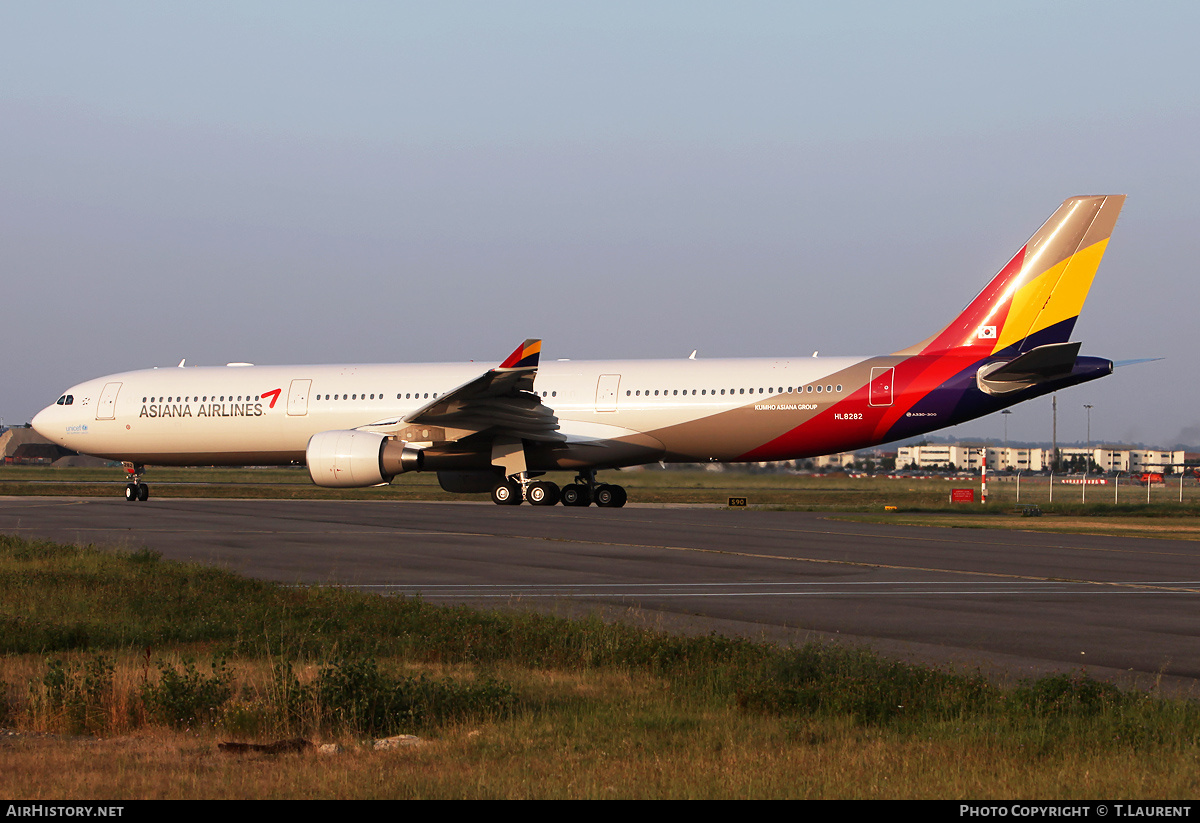 Aircraft Photo of HL8282 | Airbus A330-323 | Asiana Airlines | AirHistory.net #245964