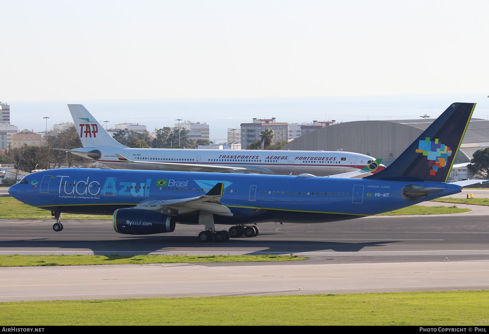 Aircraft Photo of PR-AIT | Airbus A330-243 | Azul Linhas Aéreas Brasileiras | AirHistory.net #246115
