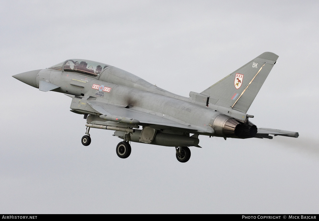 Aircraft Photo of ZJ812 | Eurofighter EF-2000 Typhoon T1 | UK - Air Force | AirHistory.net #246191