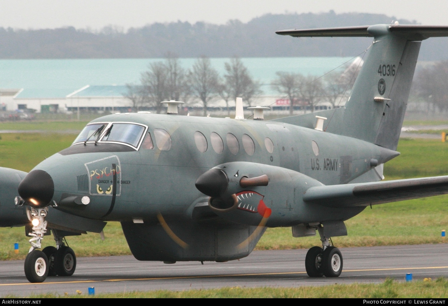 Aircraft Photo of 94-0316 / 40316 | Hawker Beechcraft C-12V-1 Huron (B200C) | USA - Army | AirHistory.net #246214