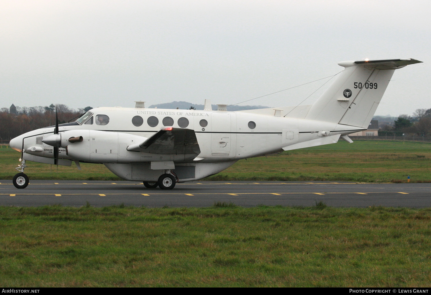 Aircraft Photo of 95-0099 / 50099 | Hawker Beechcraft C-12V-1 Huron (B200C) | USA - Army | AirHistory.net #246217