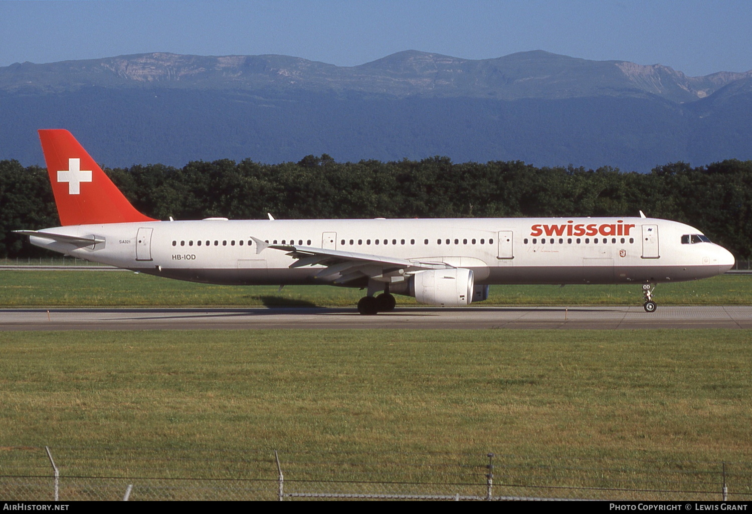 Aircraft Photo of HB-IOD | Airbus A321-111 | Swissair | AirHistory.net #246222