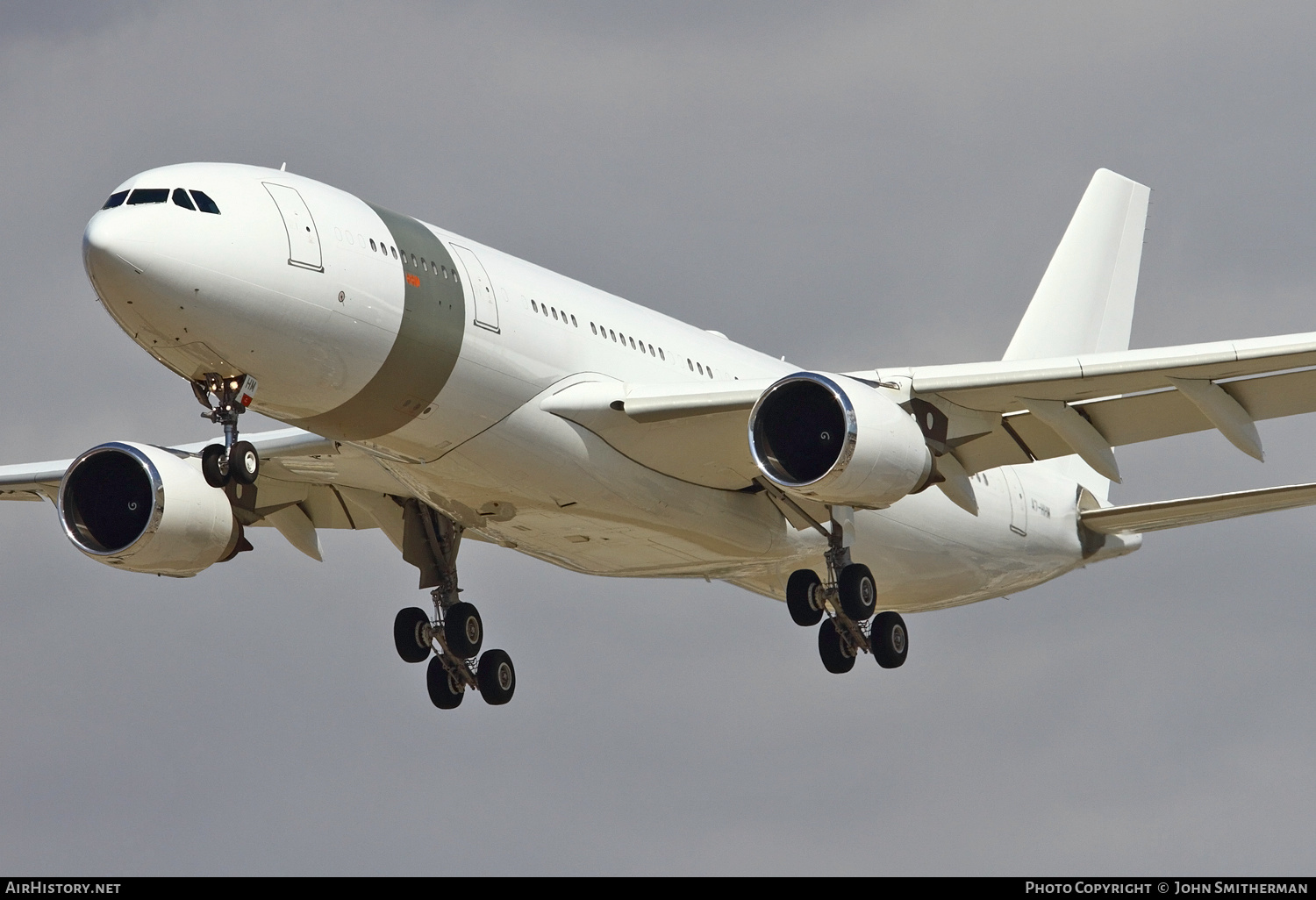 Aircraft Photo of A7-HHM | Airbus A330-203 | AirHistory.net #246341