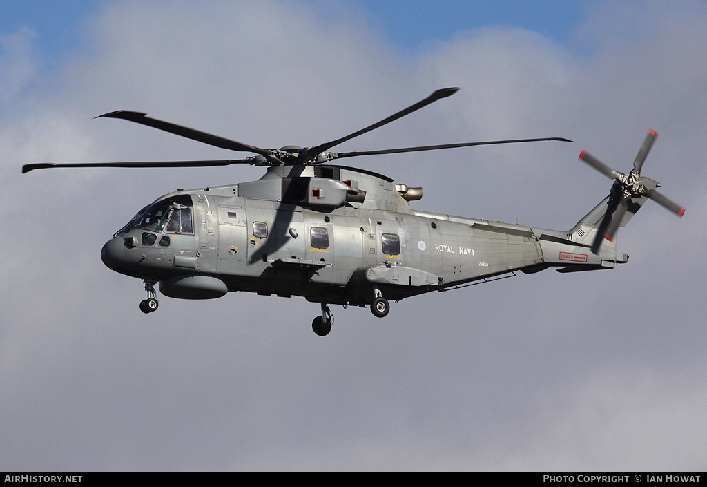 Aircraft Photo of ZH858 | EHI EH101-111 Merlin HM1 | UK - Navy | AirHistory.net #246356