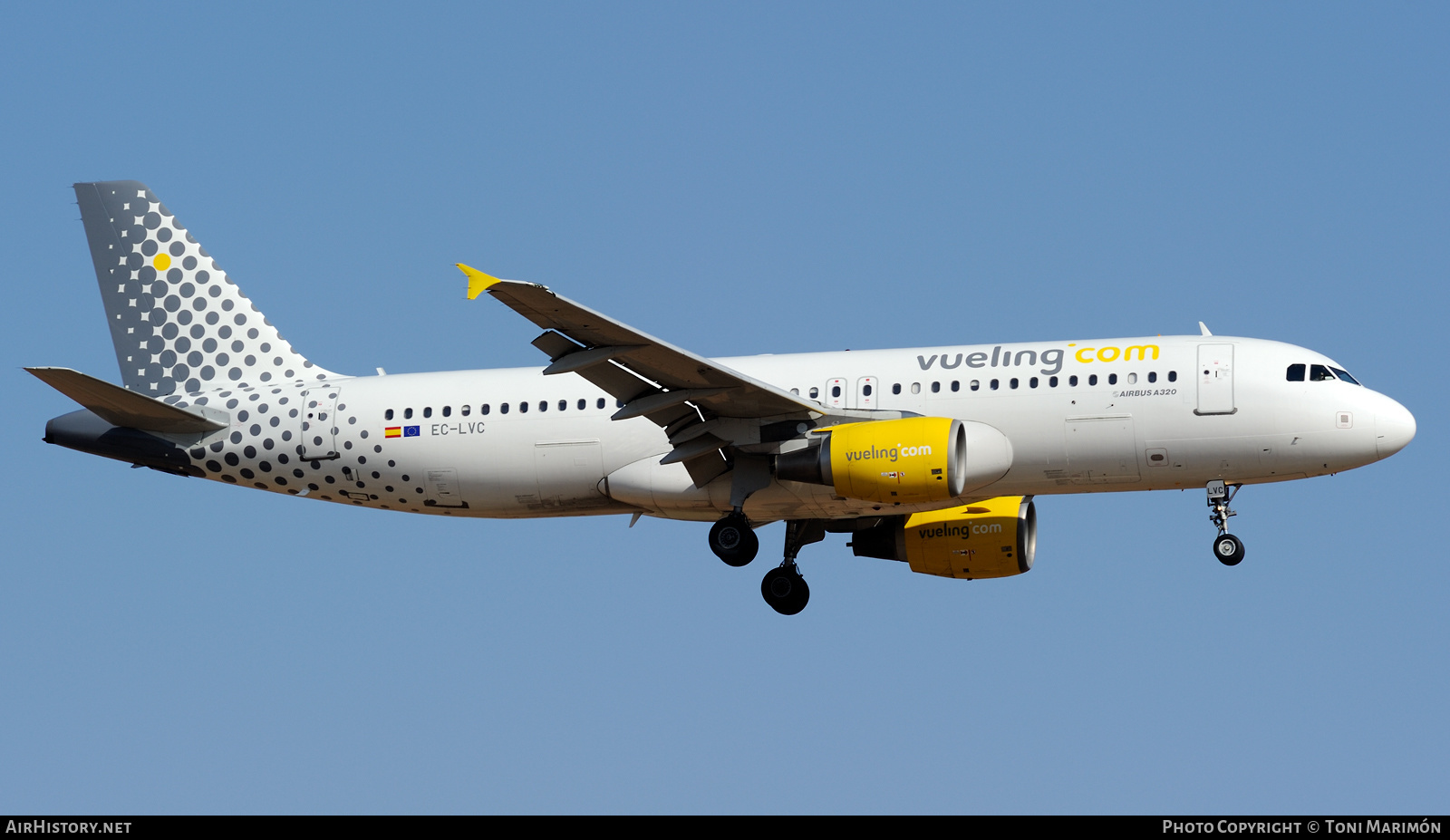 Aircraft Photo of EC-LVC | Airbus A320-214 | Vueling Airlines | AirHistory.net #246410