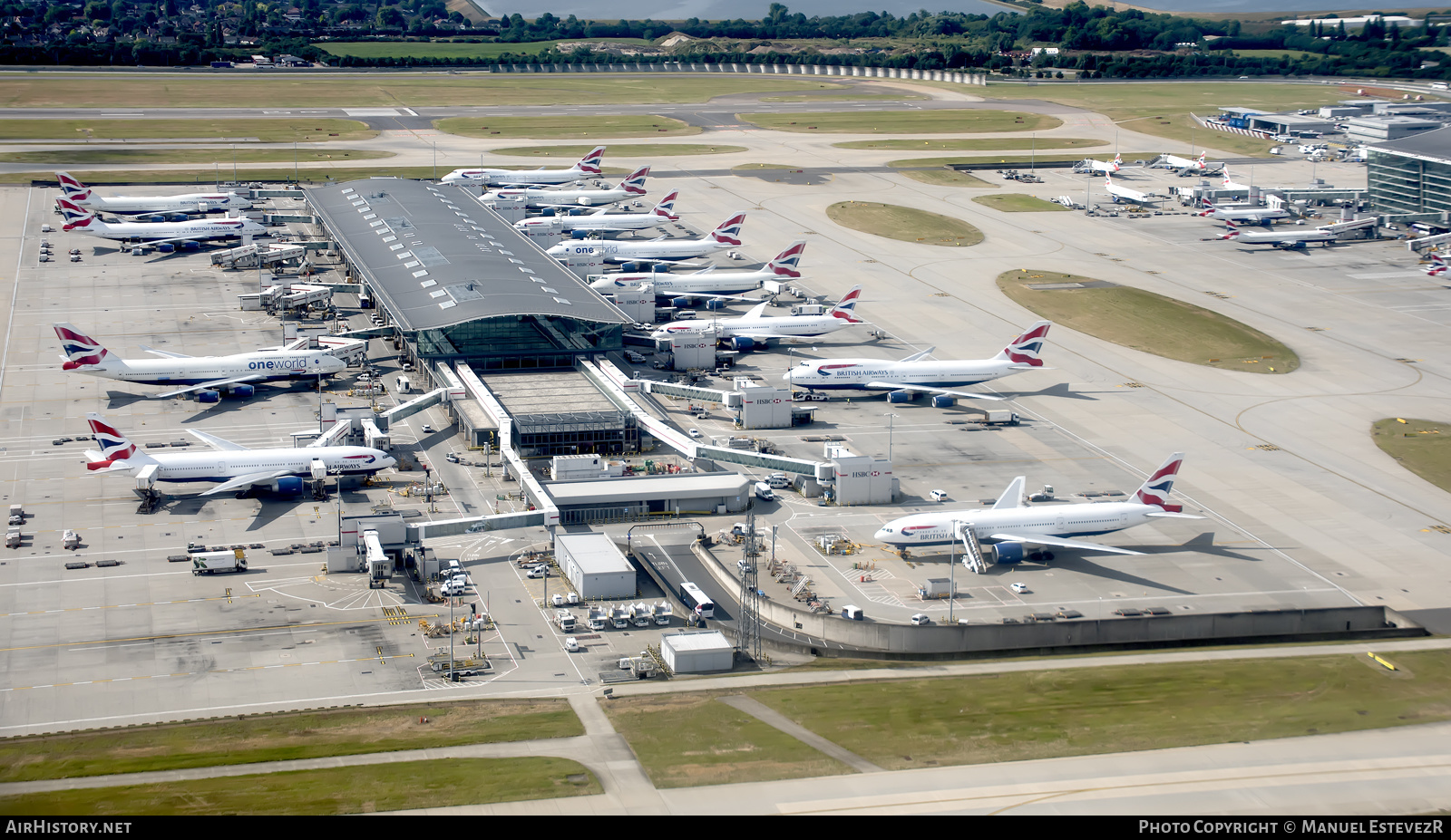 Airport photo of London - Heathrow (EGLL / LHR) in England, United Kingdom | AirHistory.net #246449