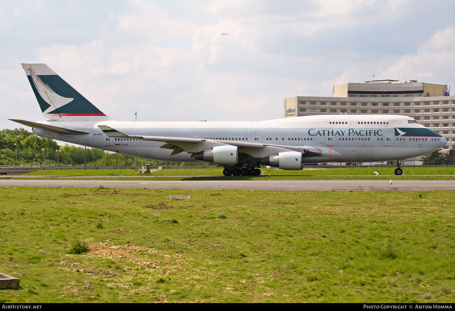 Aircraft Photo of B-HKE | Boeing 747-412 | Cathay Pacific Airways | AirHistory.net #246482