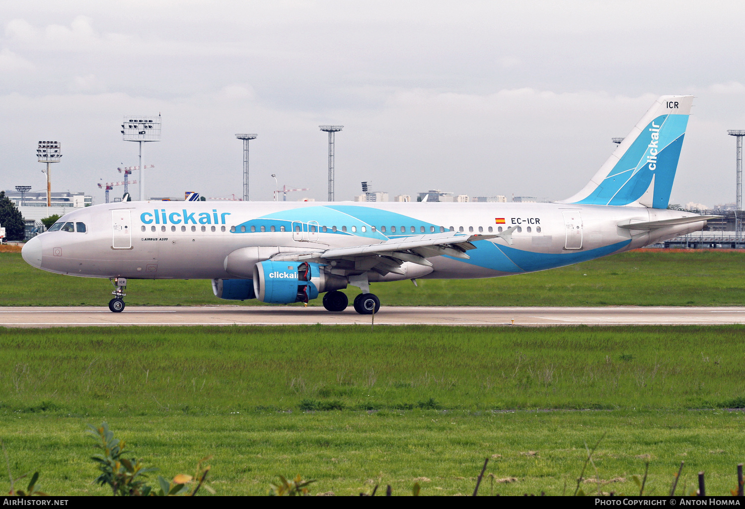 Aircraft Photo of EC-ICR | Airbus A320-211 | Clickair | AirHistory.net #246503