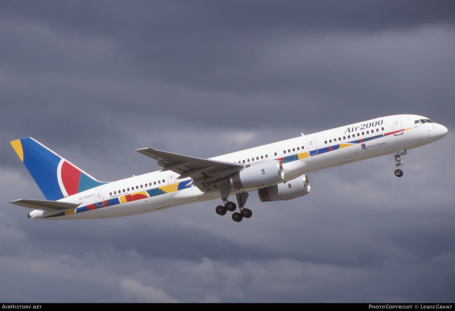 Aircraft Photo of G-OOOY | Boeing 757-28A | Air 2000 | AirHistory.net #246526