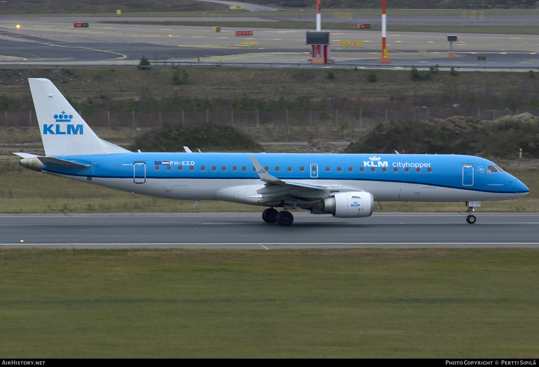 Aircraft Photo of PH-EZD | Embraer 190STD (ERJ-190-100STD) | KLM Cityhopper | AirHistory.net #246550