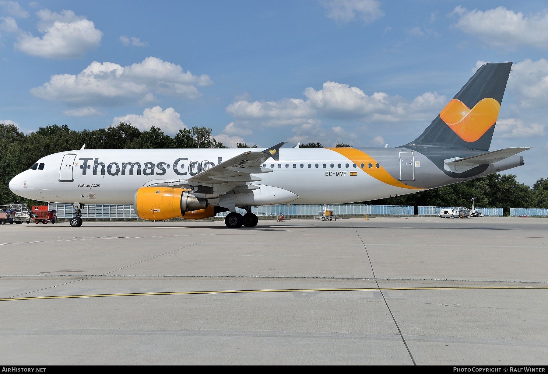 Aircraft Photo of EC-MVF | Airbus A320-212 | Thomas Cook Airlines | AirHistory.net #246638