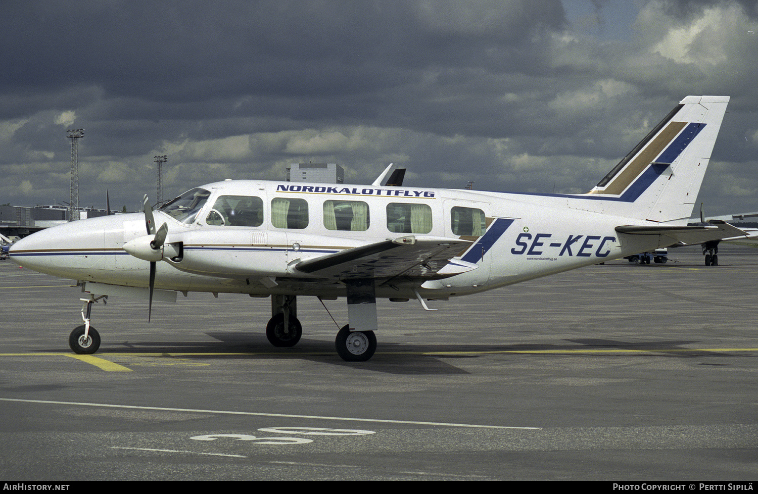 Aircraft Photo of SE-KEC | Piper PA-31-350 Navajo Chieftain | Nordkalottflyg | AirHistory.net #246640