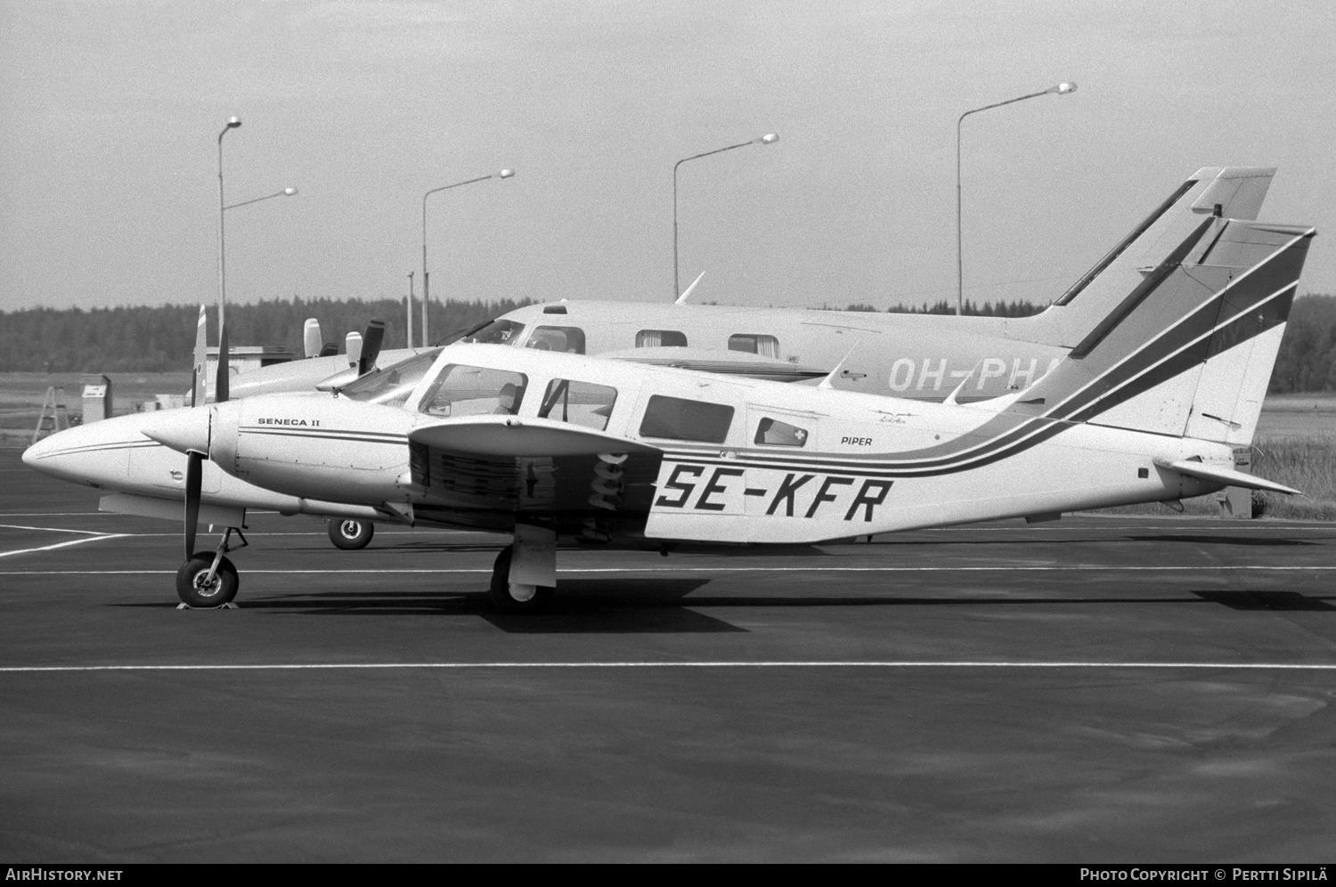 Aircraft Photo of SE-KFR | Piper PA-34-200T Seneca II | Lid Air | AirHistory.net #246645