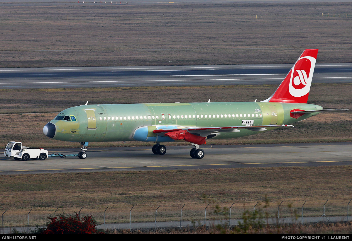 Aircraft Photo of F-WWI* | Airbus A320-214 | Air Berlin | AirHistory.net #246854