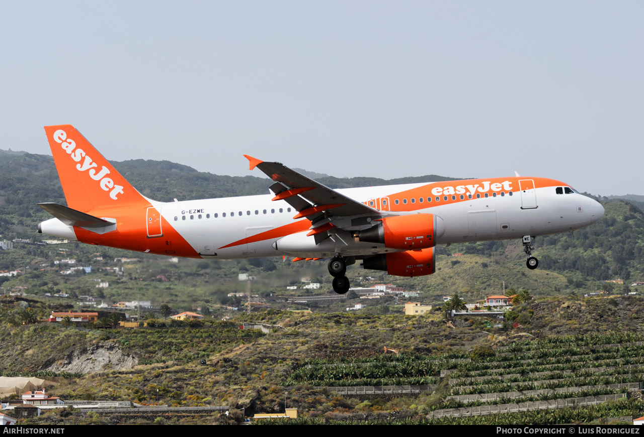 Aircraft Photo of G-EZWE | Airbus A320-214 | EasyJet | AirHistory.net #246878