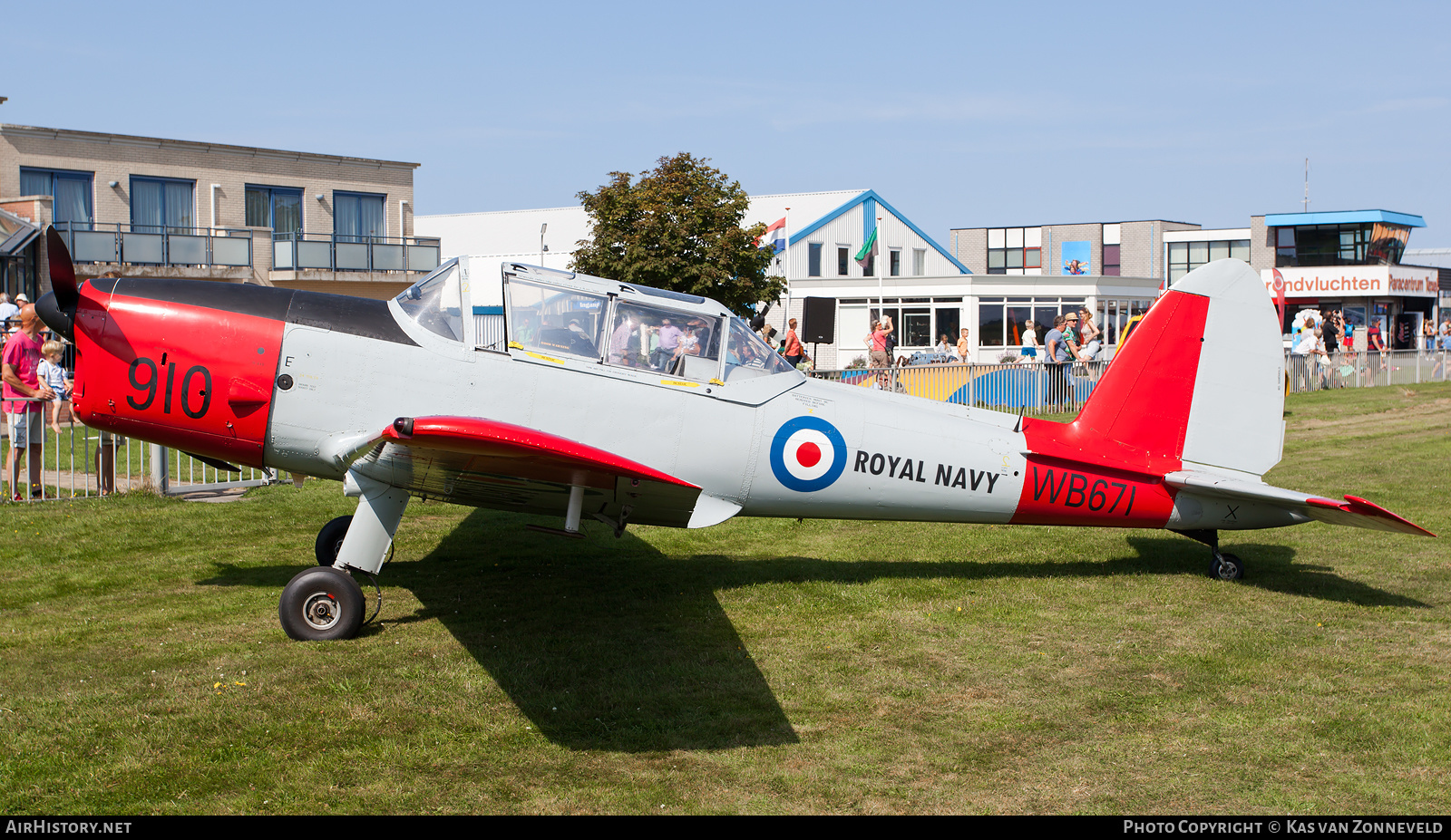 Aircraft Photo of G-BWTG / WB671 | De Havilland DHC-1 Chipmunk Mk22 | UK - Navy | AirHistory.net #246880