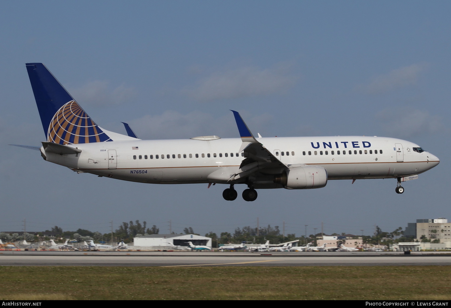 Aircraft Photo of N76504 | Boeing 737-824 | United Airlines | AirHistory.net #246909