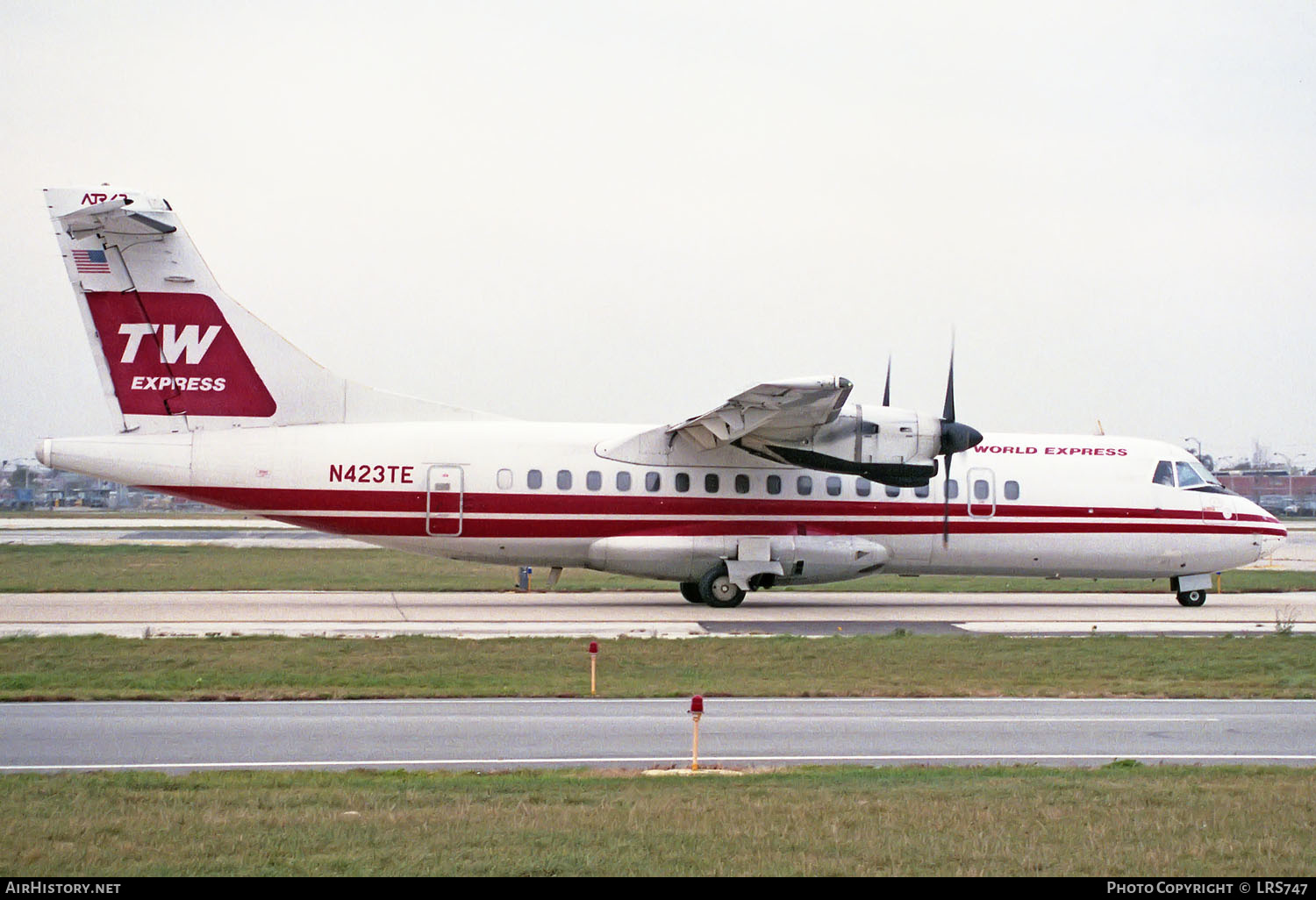 Aircraft Photo of N423TE | ATR ATR-42-300 | TW Express - Trans World Express | AirHistory.net #247028