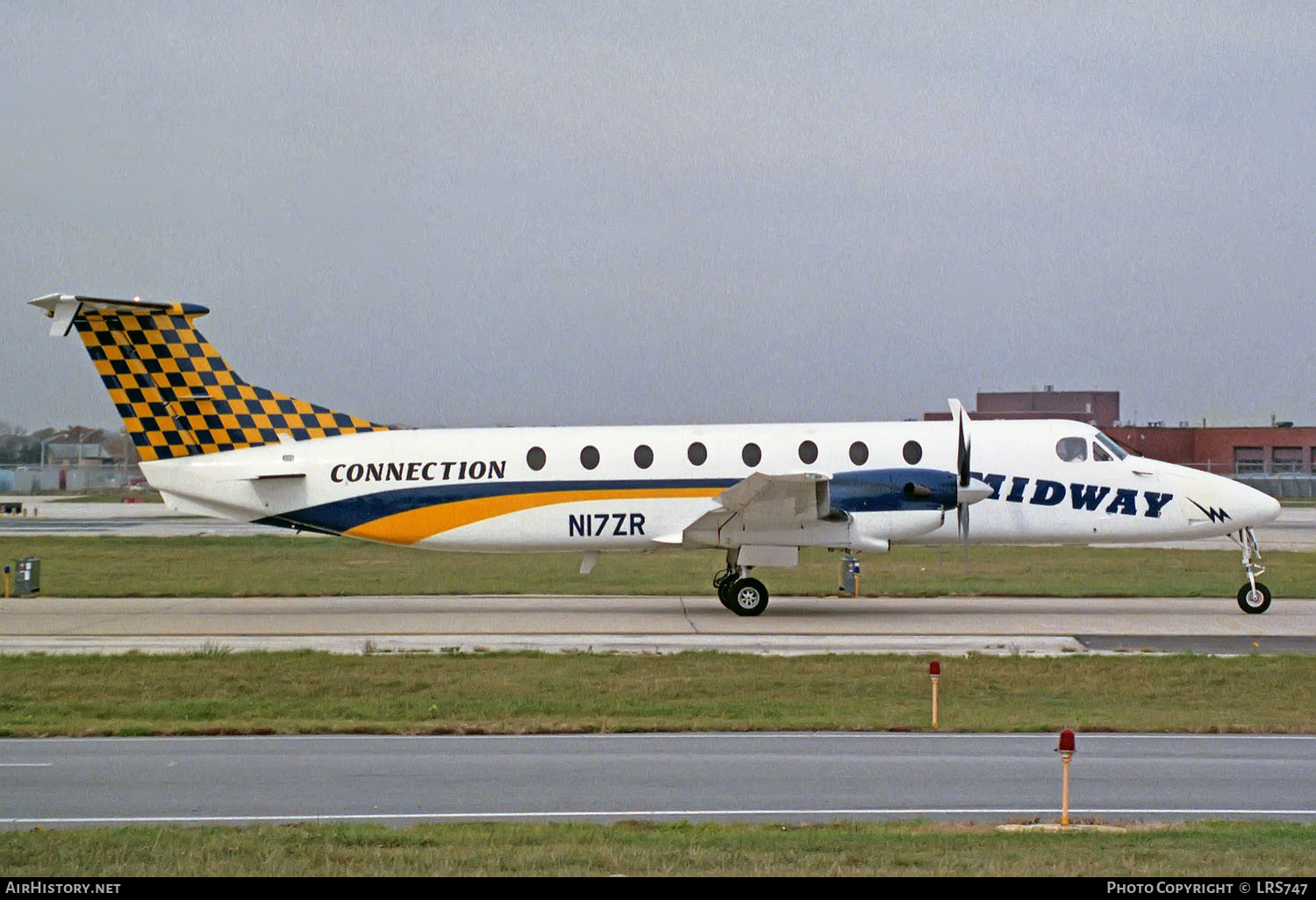 Aircraft Photo of N17ZR | Beech 1900C | Midway Connection | AirHistory.net #247034