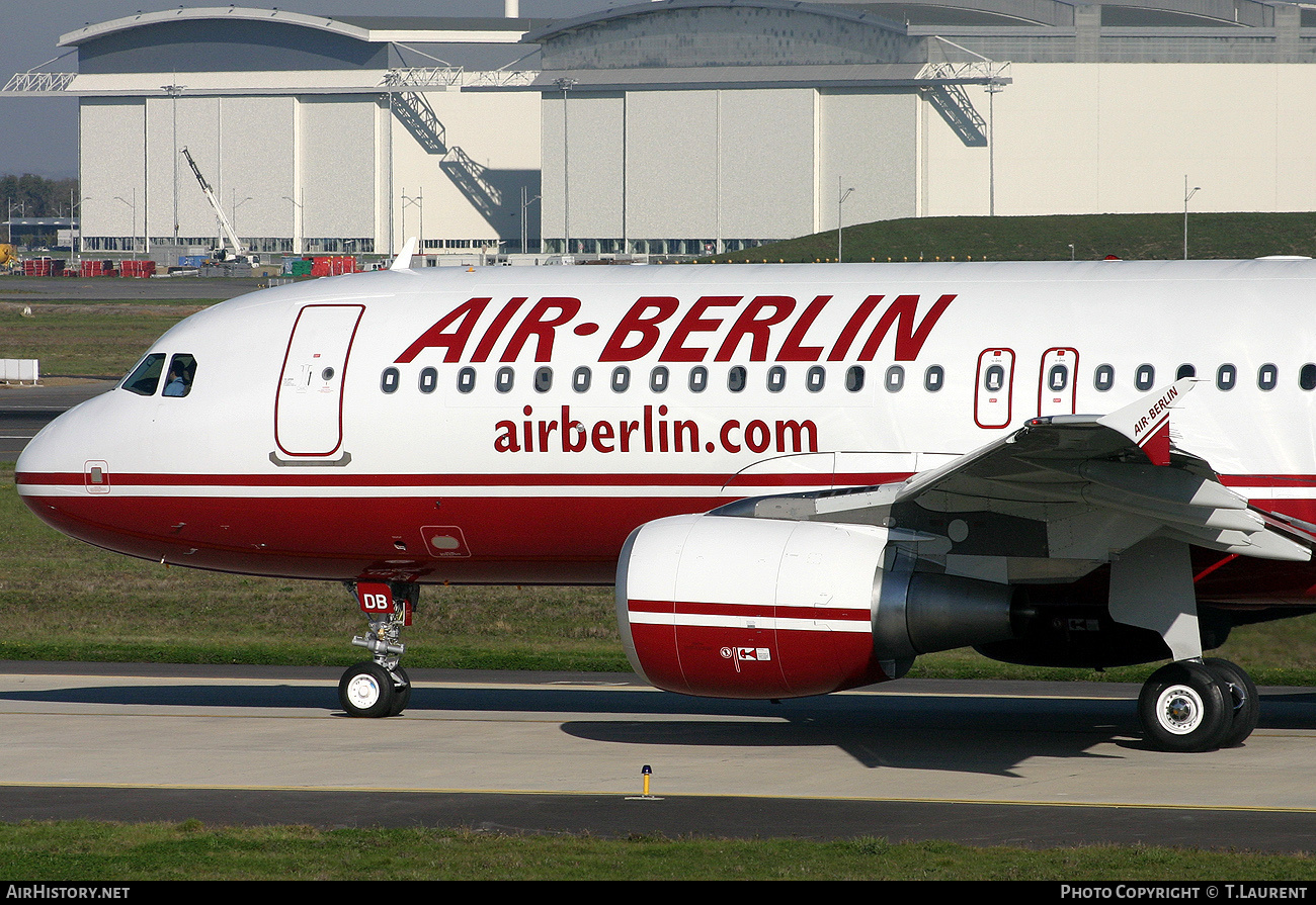Aircraft Photo of F-WWDK | Airbus A320-214 | Air Berlin | AirHistory.net #247084