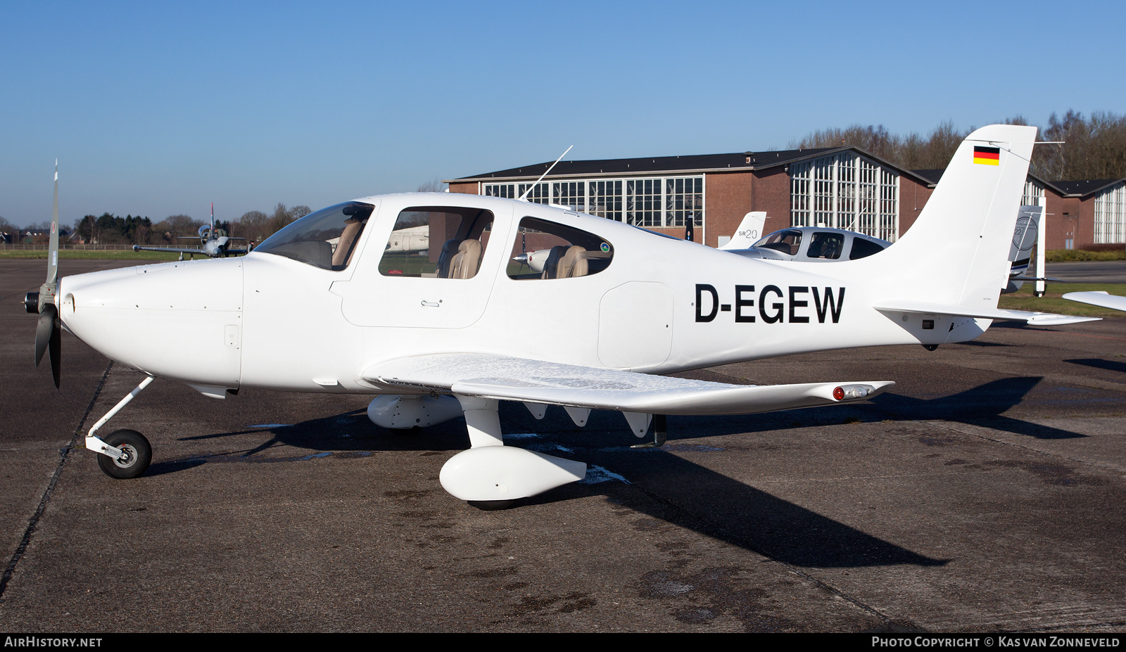 Aircraft Photo of D-EGEW | Cirrus SR-22 G1 | AirHistory.net #247207