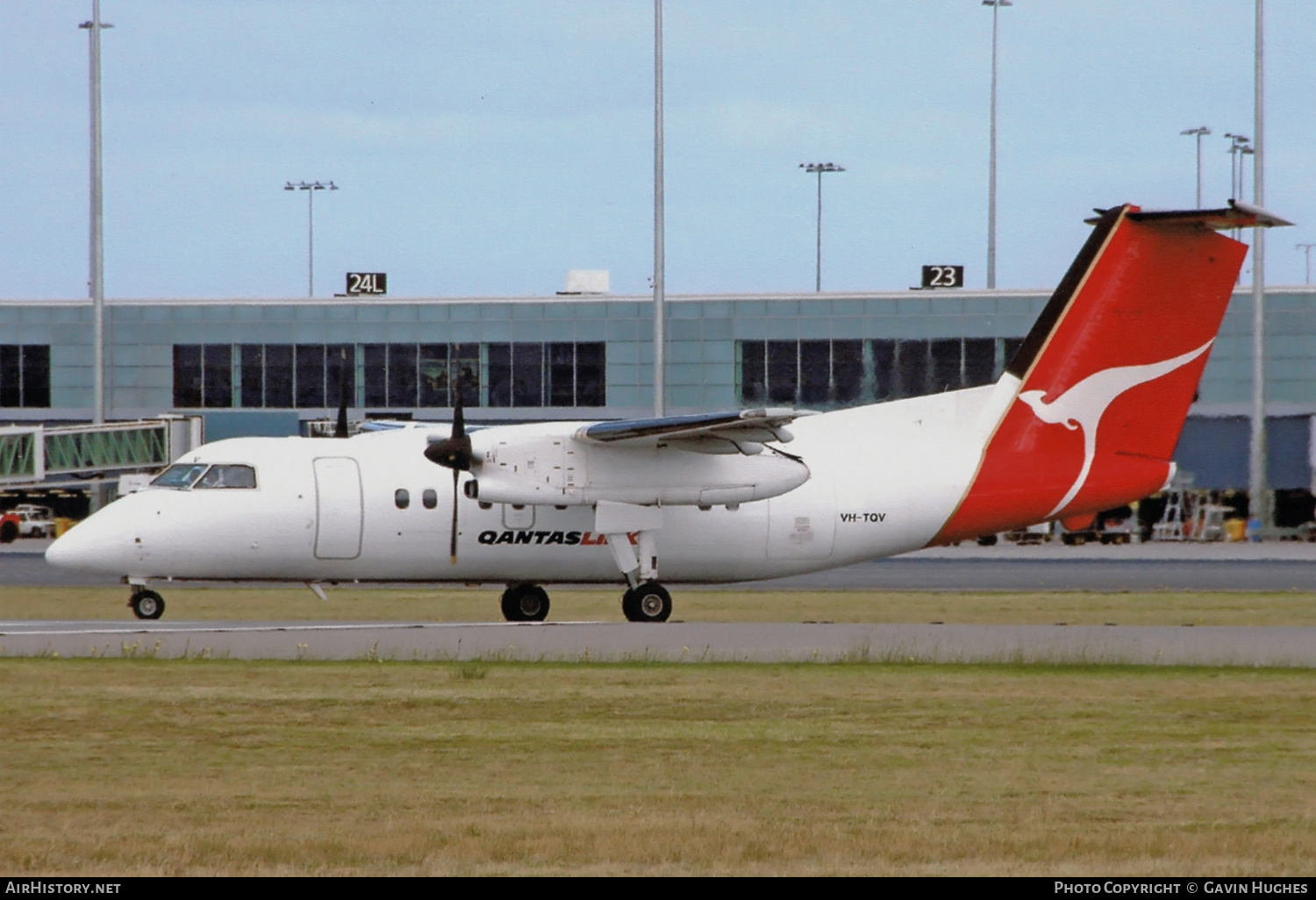 Aircraft Photo of VH-TQV | De Havilland Canada DHC-8-102A Dash 8 | QantasLink | AirHistory.net #247225